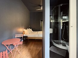 Avenue Rooms & Suites - Hostel