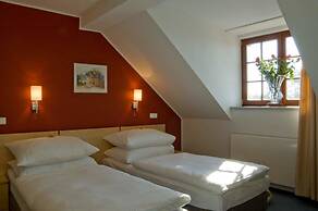 Hotel Chvalska Tvrz