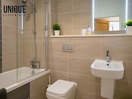 Luxury Reading Apartment