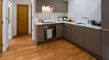 Luxury Reading Apartment