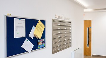 Luxury Reading Apartment