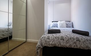 Luxury Reading Apartment