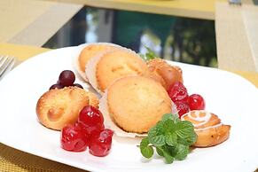 Golf Course Apartments