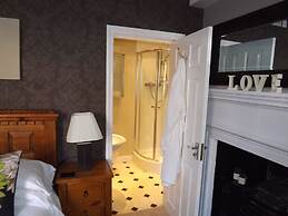 White Linen Whitby, Room Only