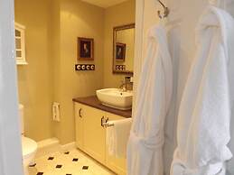 White Linen Whitby, Room Only