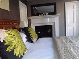 White Linen Whitby, Room Only