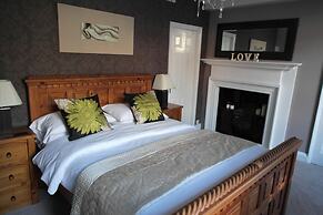 White Linen Whitby, Room Only