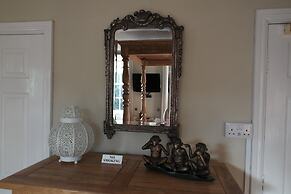 White Linen Whitby, Room Only