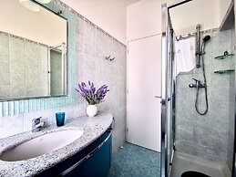 Al Lago by Design Studio
