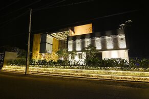 Golden Pearl Tangalle Beach