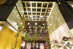 Golden Pearl Tangalle Beach