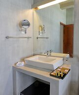 Golden Pearl Tangalle Beach