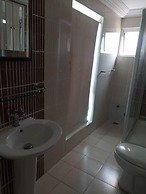 Mansah Memorial Villa