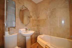 The Courtyard, Windsor, 2 Beds