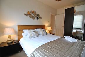 The Courtyard, Windsor, 2 Beds