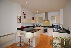 The Courtyard, Windsor, 2 Beds