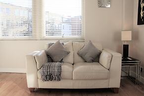 The Courtyard, Windsor, 2 Beds