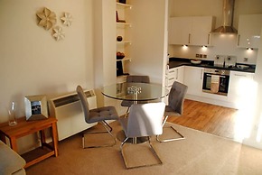 The Courtyard, Windsor, 2 Beds