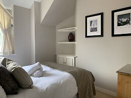 The Courtyard, Windsor, 2 Beds