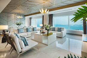 Centara West Bay Hotel & Residences Doha