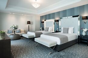 Centara West Bay Hotel & Residences Doha