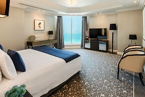 Centara West Bay Hotel & Residences Doha