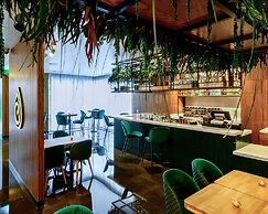 Centara West Bay Hotel & Residences Doha