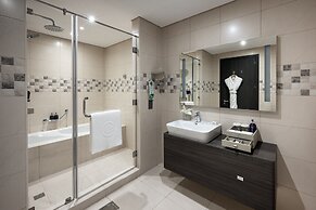 Centara West Bay Hotel & Residences Doha