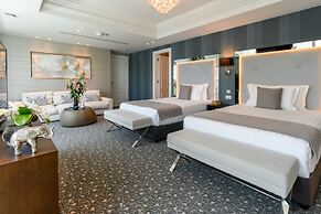 Centara West Bay Hotel & Residences Doha