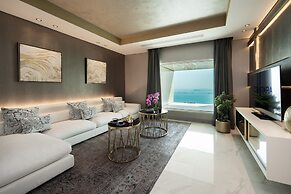 Centara West Bay Hotel & Residences Doha