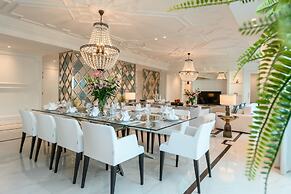 Centara West Bay Hotel & Residences Doha