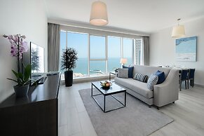 Centara West Bay Hotel & Residences Doha