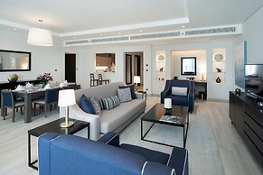 Centara West Bay Hotel & Residences Doha