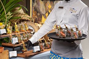 Centara West Bay Hotel & Residences Doha