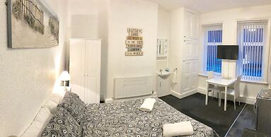 Empress Select Holiday Flats