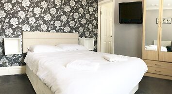 Empress Select Holiday Flats