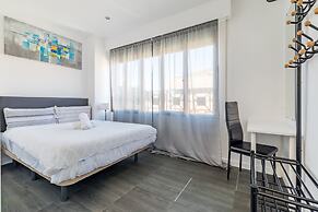 AYZ Ulises - Auto check-in property