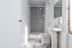 AYZ Ulises - Auto check-in property