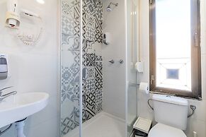 AYZ Ulises - Auto check-in property