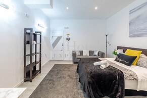 AYZ Juan de Mena - Auto check-in property