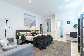 AYZ Juan de Mena - Auto check-in property