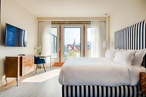 Monsieur Jean, Vieux Québec