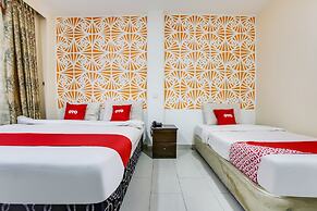 OYO 89571 Eco Palace Hotel