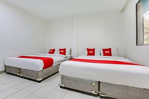 OYO 89571 Eco Palace Hotel