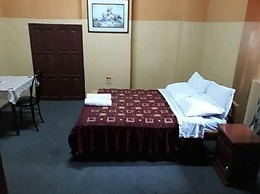 Hostal Castel WL