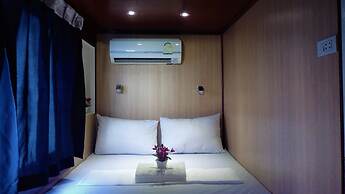 El Nido Ocean Suite Floating Hotel