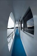 El Nido Ocean Suite Floating Hotel