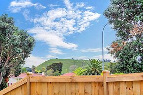 Superb Holiday Home near Airport