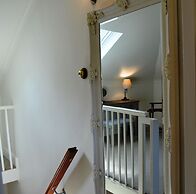 Lythgo's Row Colonial Cottages