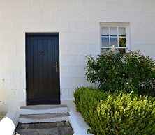 Lythgo's Row Colonial Cottages